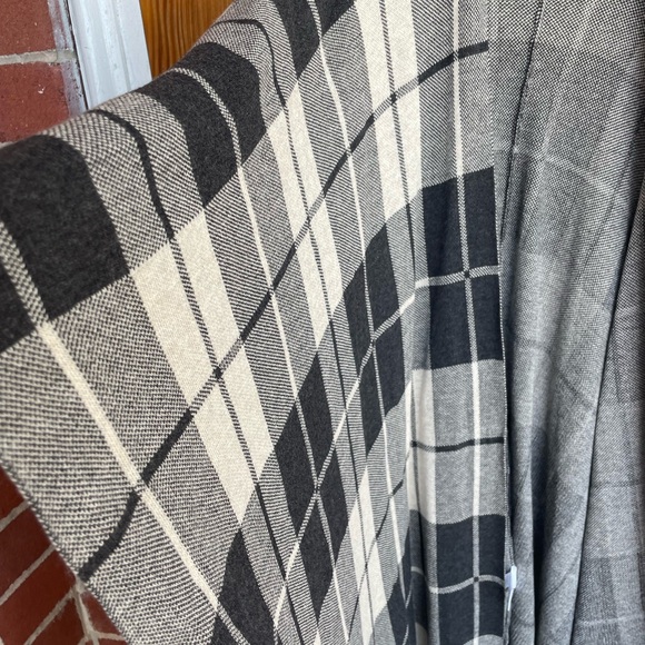Light Weight Poncho Style Wrap in Shades of Gray Plaid - Picture 6 of 14
